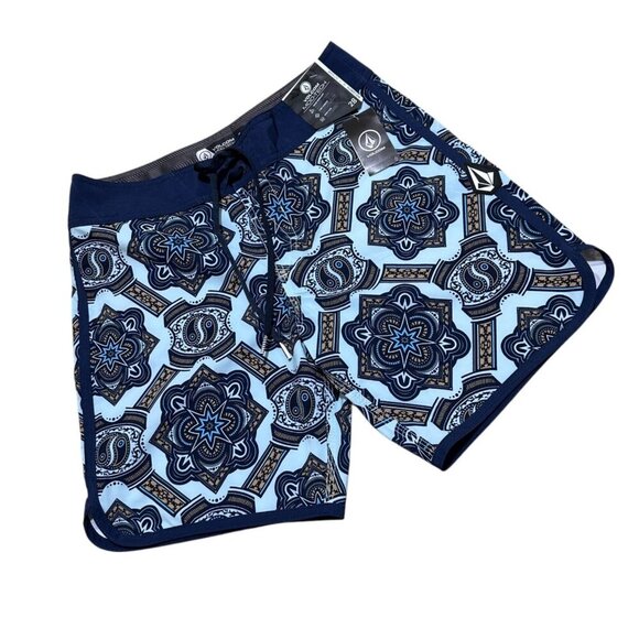 Volcom Mens 28 Waist Big Boys Size (XL/14) Mod Tech Magic Blue Board Shorts NWT - Picture 2 of 9